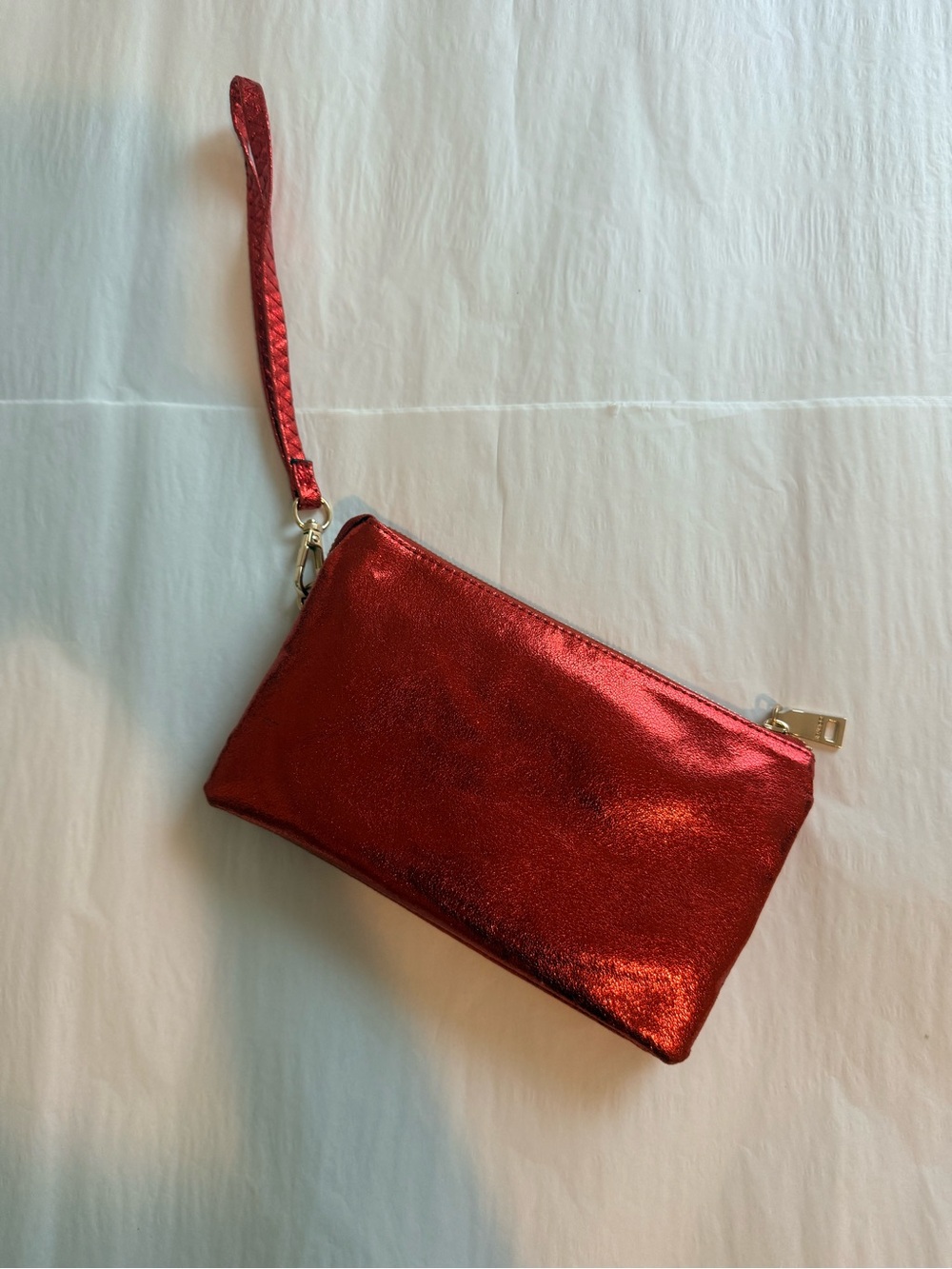 JEN & CO Metallic Red Wristlet Clutch
